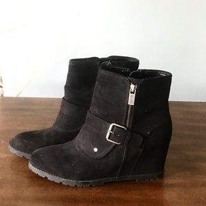 Unisa Bootie Women’s size 8